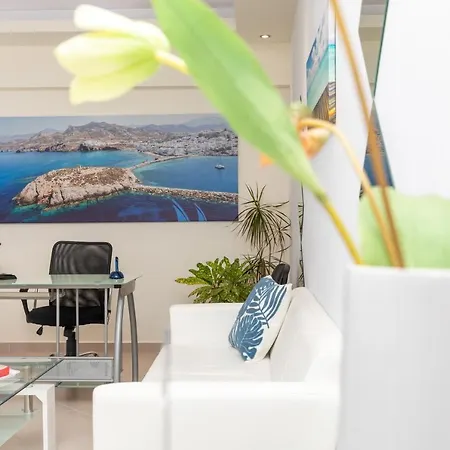 Naxos Diamond 3*