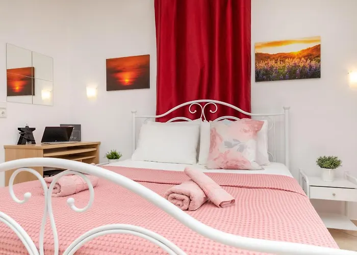 Naxos Diamond Aparthotel